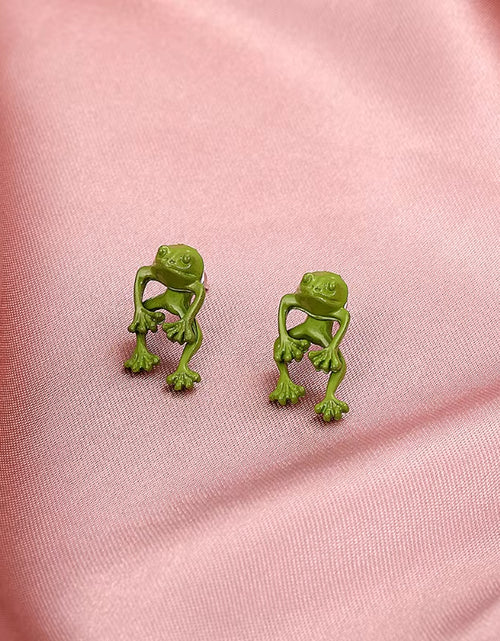 Load image into Gallery viewer, Gothic Green Frog Earrings for Women Girls Fashion Vintage Piercing Ear Studs Aesthetics Y2K Jewelry Accessories Wholesale
